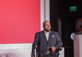 Infoshare: Tomasz Manikowski - Make Human Great Again. About emotions in marketing