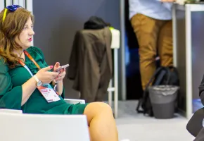 Jakie technologie preferują doświadczeni developerzy, a jakie początkujący programiści?