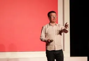Infoshare: Ian Gray - How to Level up your Impact, Authority & Profit with Confident Live Video